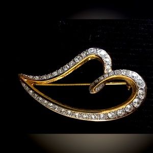 Formal Sparkly Shiny Rhinestone Brooch Heart Party Sequins Lovely Prom Pin